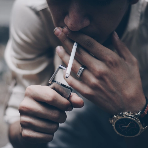 Cigarrillos ,Robert Ruggiero