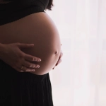 Cuidados de la piel durante el embarazo ,freestocks en Unsplash