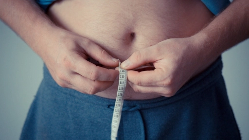 Novo Nordisk y Socialab lanzan un desafío innovador para combatir la obesidad en Chile con premios de millones.