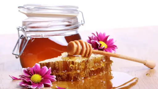 Miel de abeja ,freepik.es
