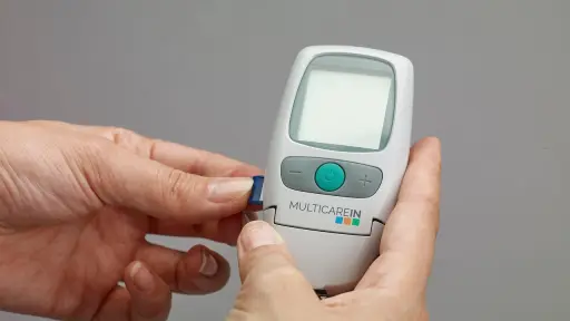 Transforma tu salud cardiovascular: estrategias efectivas para reducir los triglicéridos de forma natural.