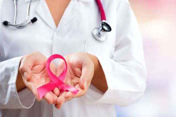 Detectar el cáncer a tiempo: claves para prevenir los tipos más comunes en Chile